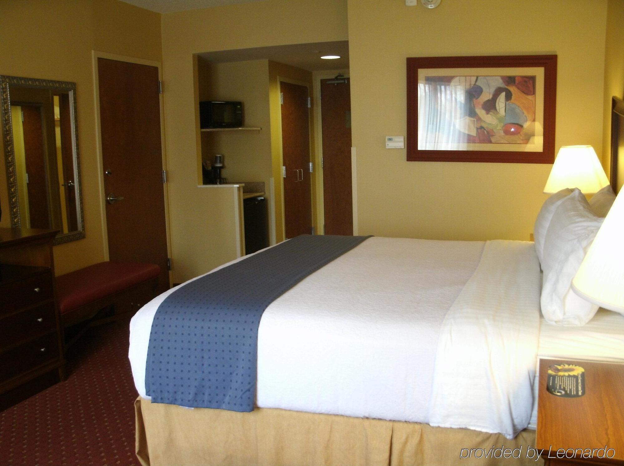 Holiday Inn Rocky Mount I-95 @ Us 64 By Ihg Exterior photo